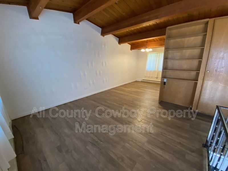 1000 E Garfield St #13 - Photo 3 of 21