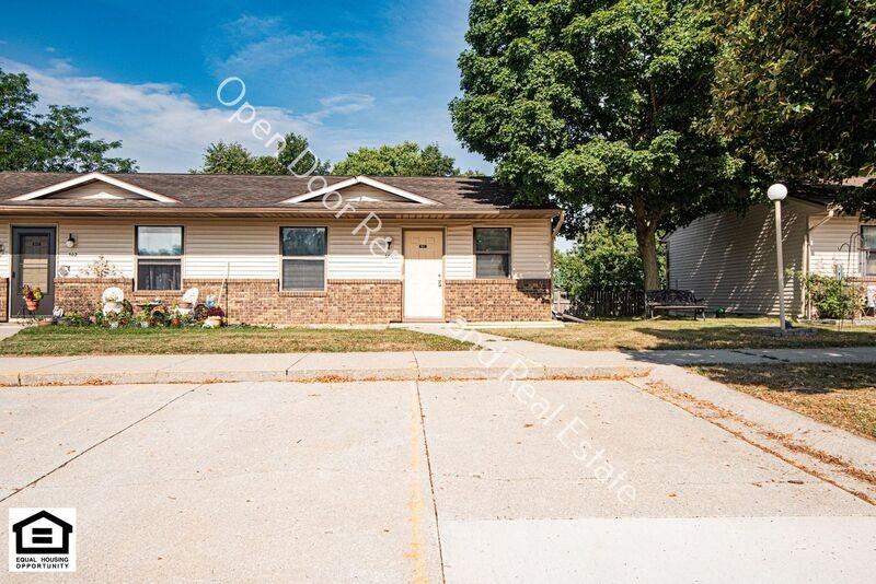 501 Autumn Hills Dr - Photo 2 of 14