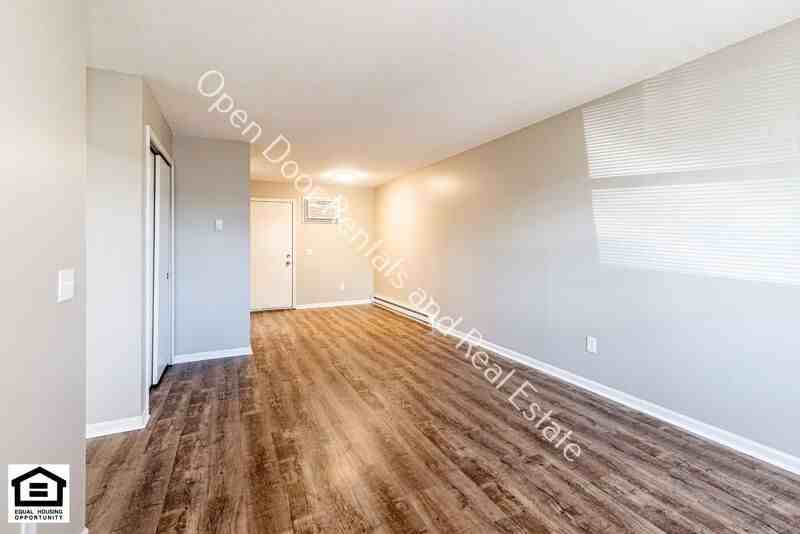 303 Autumn Hills Dr - Photo 5 of 14