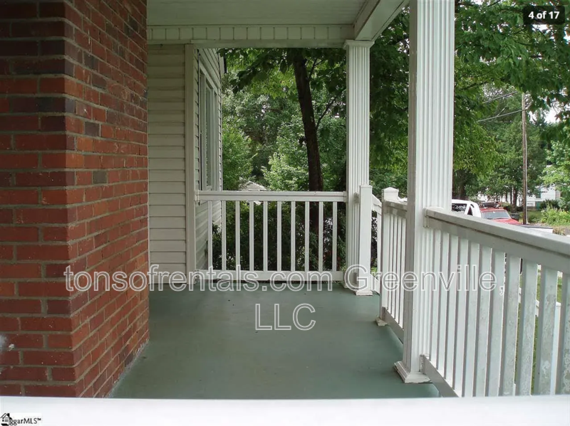 37 Holmes Dr - Photo 3 of 17