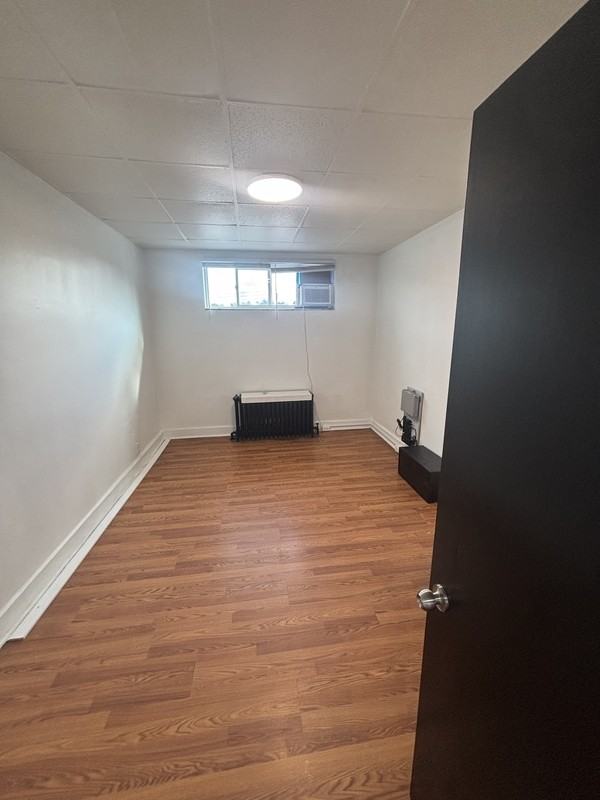 809 Broadway Ave - Photo 5 of 9