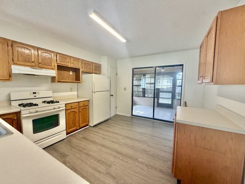 3932 Balsam Dr - Photo 2 of 8