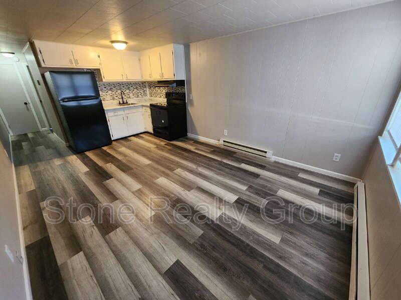 1880 N 6th 1/2 St #6 - Photo 2 of 5