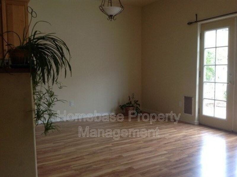 1922 Hollyhock Cir - Photo 3 of 11