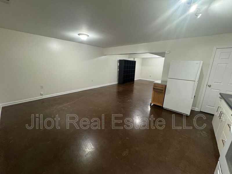105B Dancing Fox Rd - Photo 4 of 16