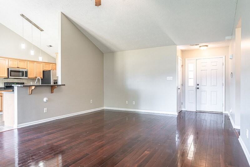131 River Birch Ln - Photo 3 of 32