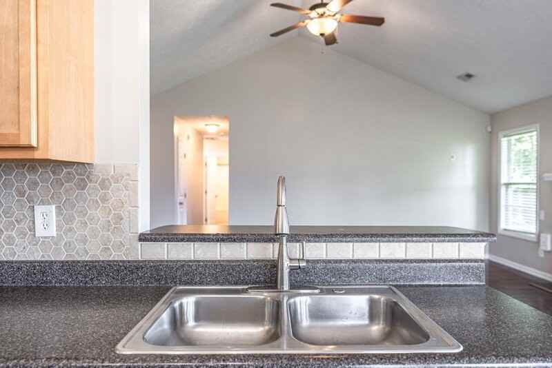 131 River Birch Ln - Photo 4 of 32