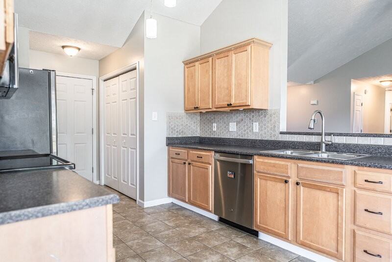 131 River Birch Ln - Photo 5 of 32