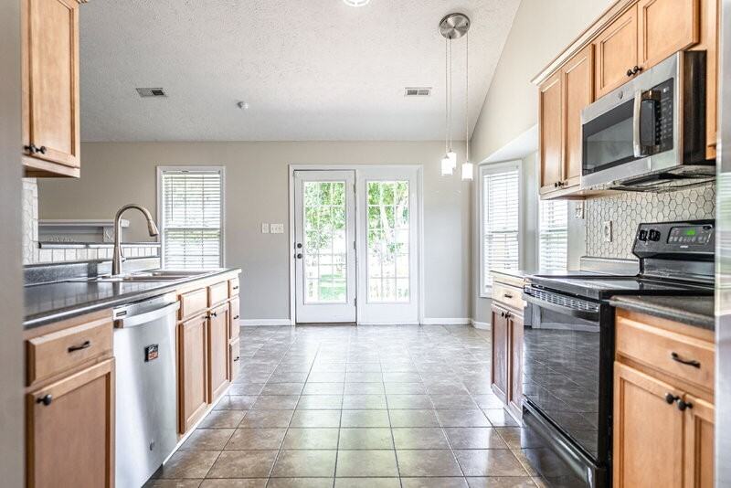 131 River Birch Ln - Photo 7 of 32