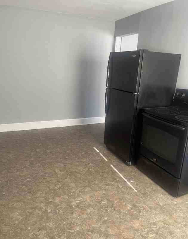 322 Harrison St - Photo 2 of 6