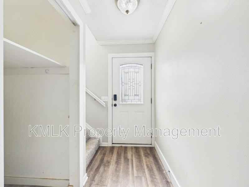 3957 Cox Rd - Photo 5 of 48