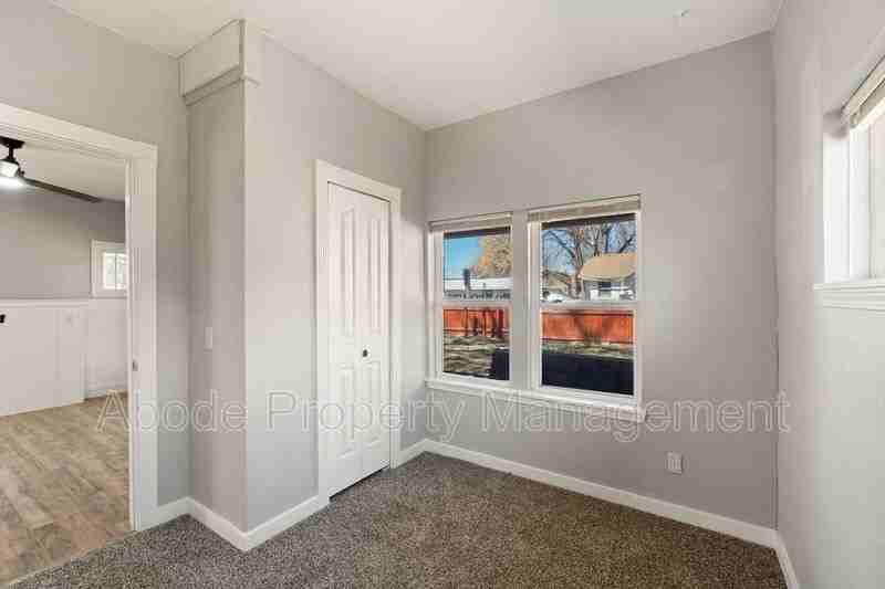 126 S Lincoln Ave #1 - Photo 2 of 10