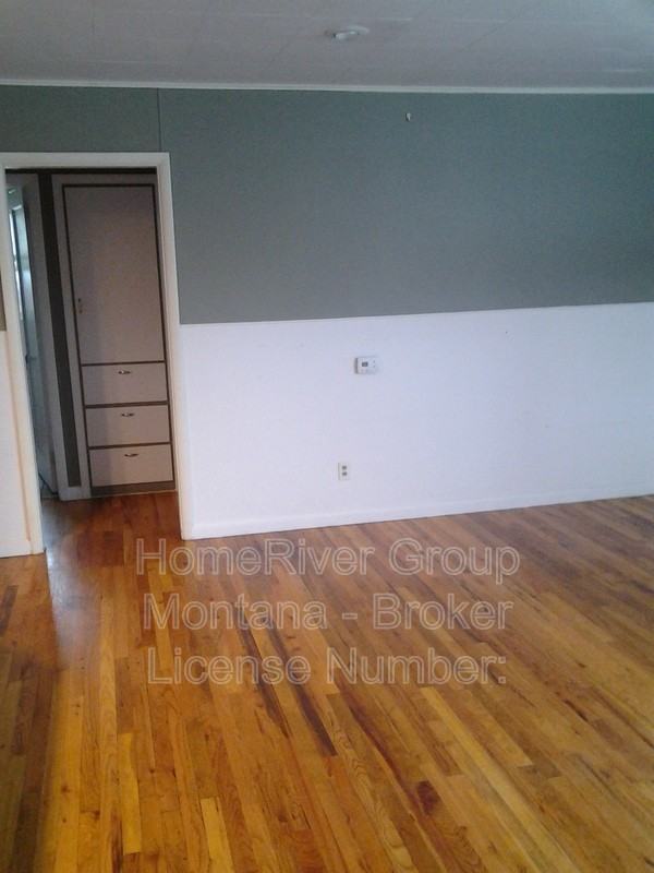 2623 S Higgins Ave - Photo 4 of 11