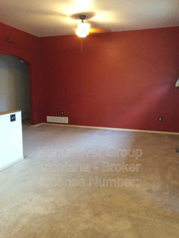 516 Connor Ct - Photo 5 of 21