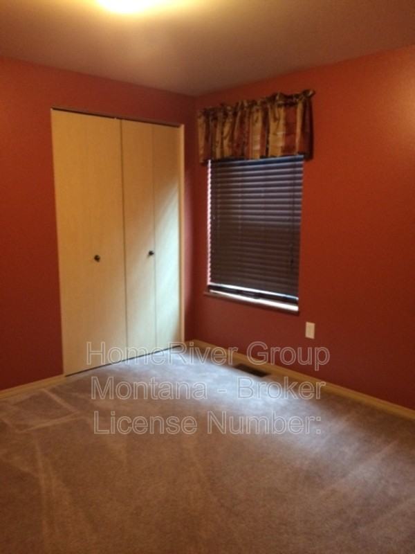 516 Connor Ct - Photo 7 of 21