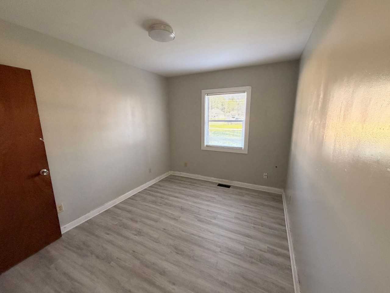 2020 N Glenwood Ave - Photo 6 of 19
