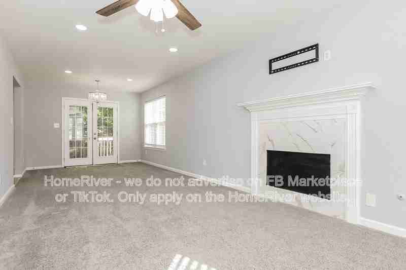 6383 Cardiff Ln - Photo 2 of 17