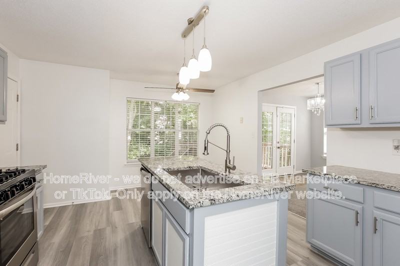 6383 Cardiff Ln - Photo 5 of 17