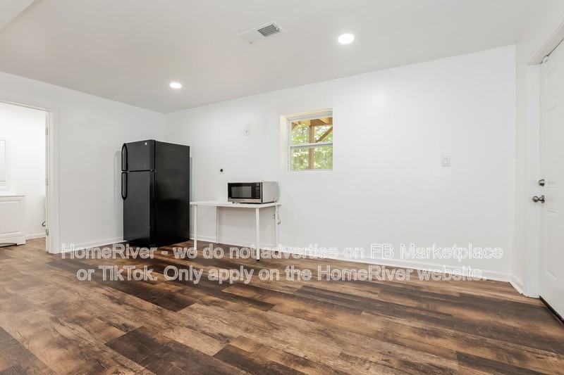 6383 Cardiff Ln - Photo 6 of 17