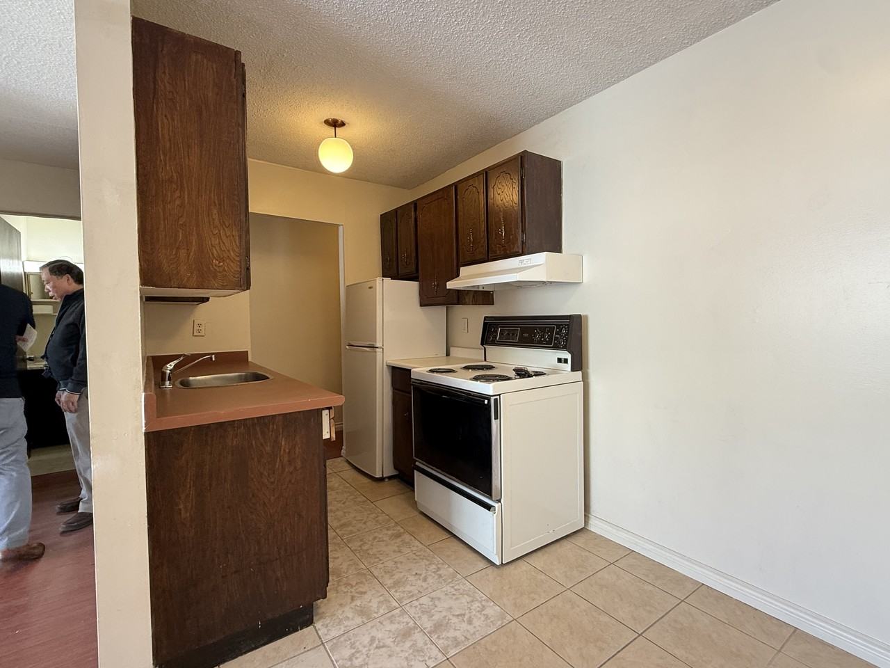 3489 Kingsway - Photo 4 of 15