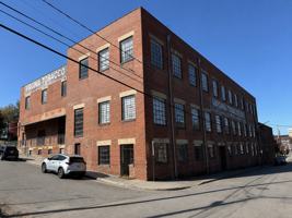 featured image of 614 Lynn St