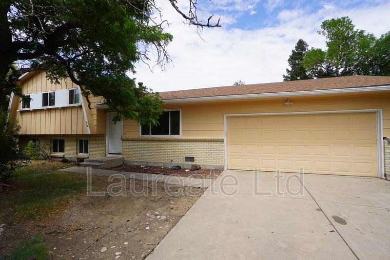 11536 E Center Dr