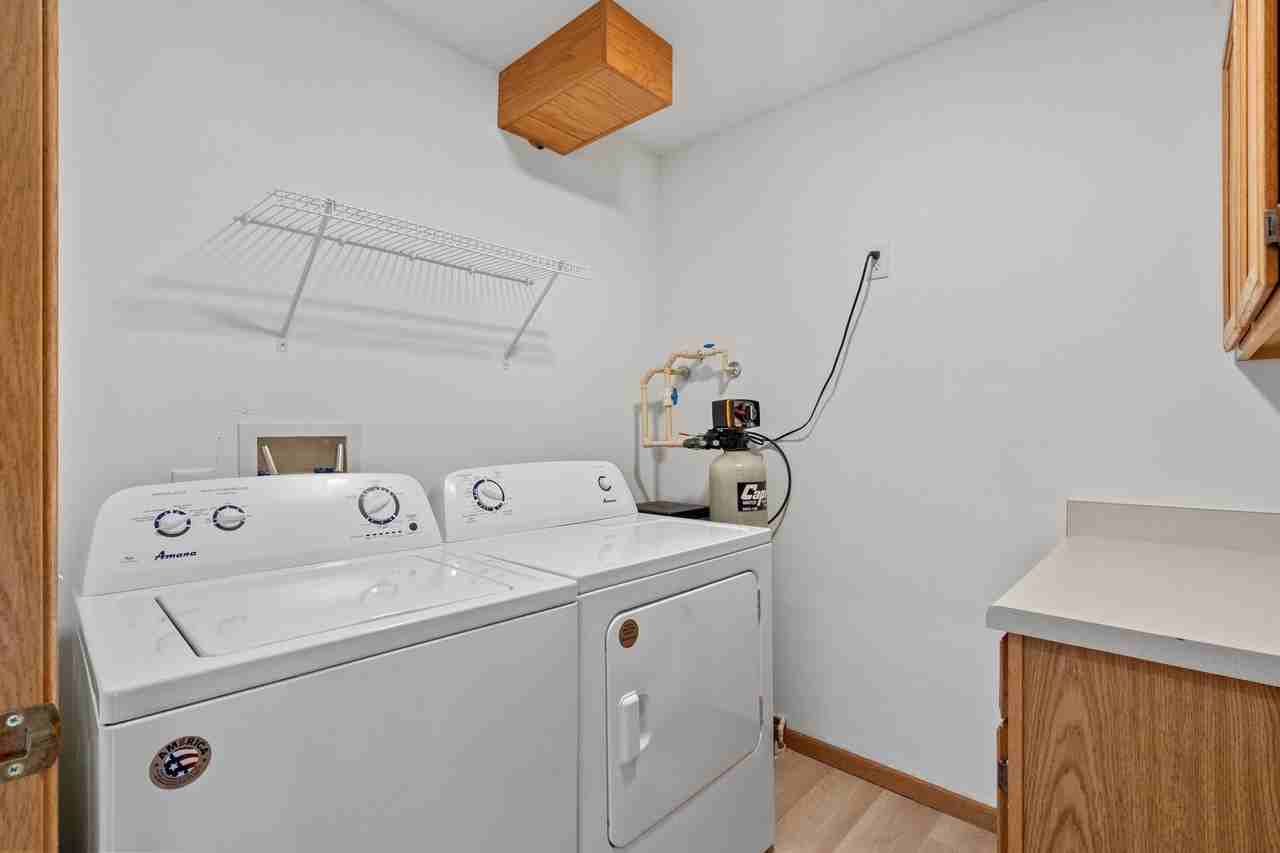 Harper Court Townhomes - Photo 4 of 16