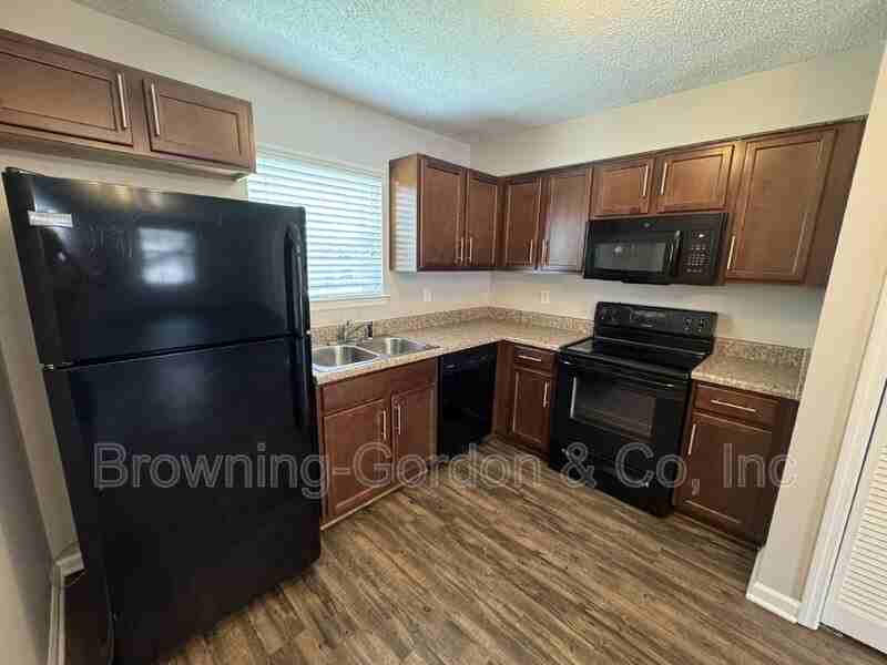 1303 Acklen Ave #103 - Photo 2 of 10
