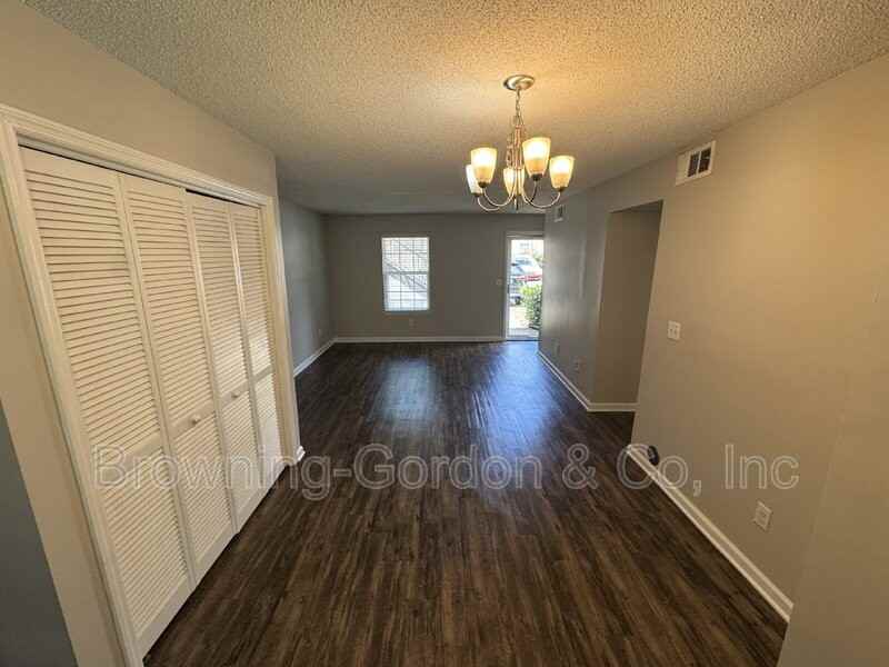 1303 Acklen Ave #103 - Photo 4 of 10