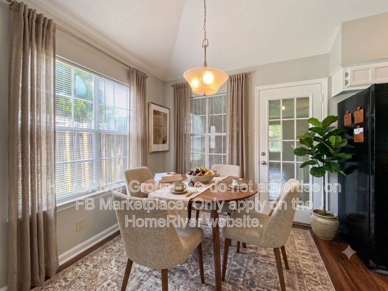 6688 Elmore Woods Cv - Photo 3 of 22