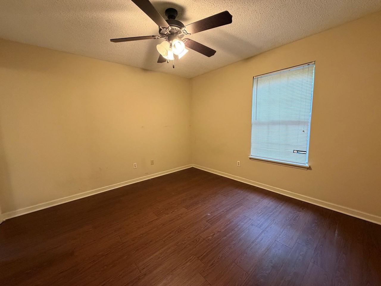 Peak Apartments - Photo 6 of 8