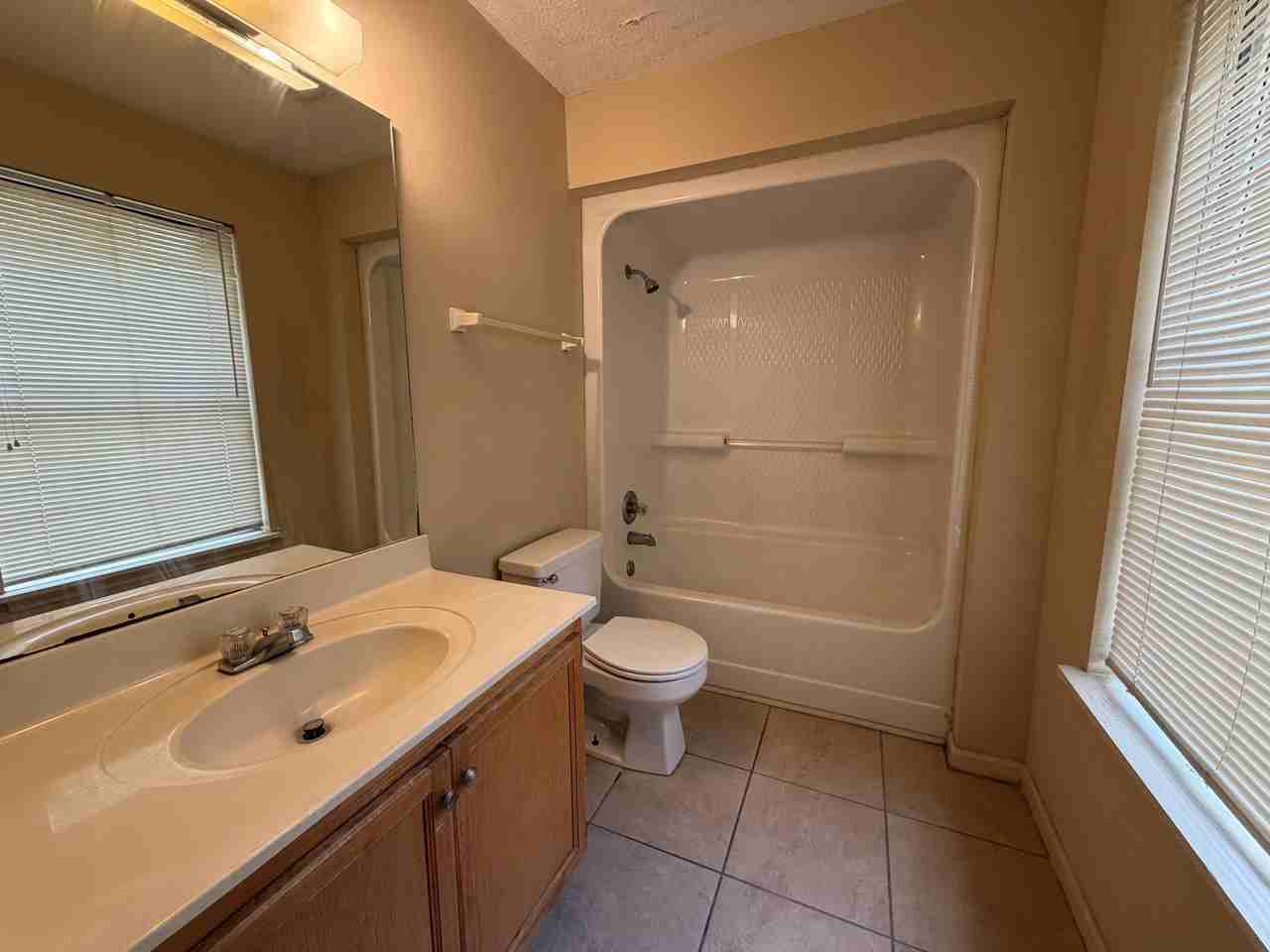 Peak Apartments - Photo 7 of 8