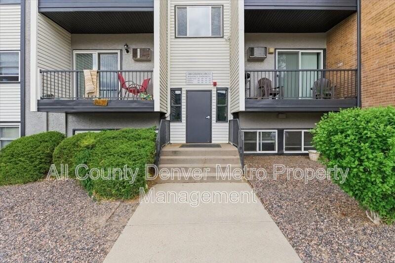 1400 Golden Cir #306 - Photo 3 of 30