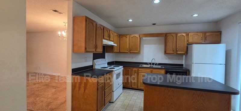 9134 Charminster Ct - Photo 2 of 21