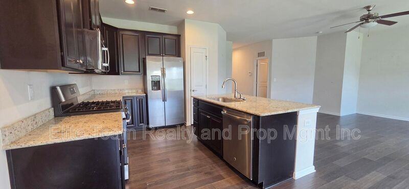7347 Raylee Ave Sw - Photo 5 of 19