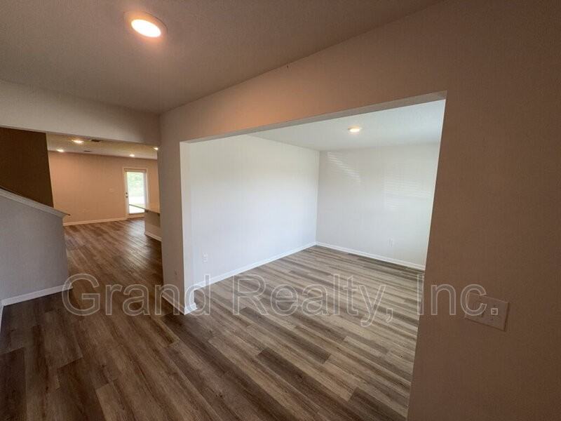 5431 Peach Dr - Photo 2 of 36