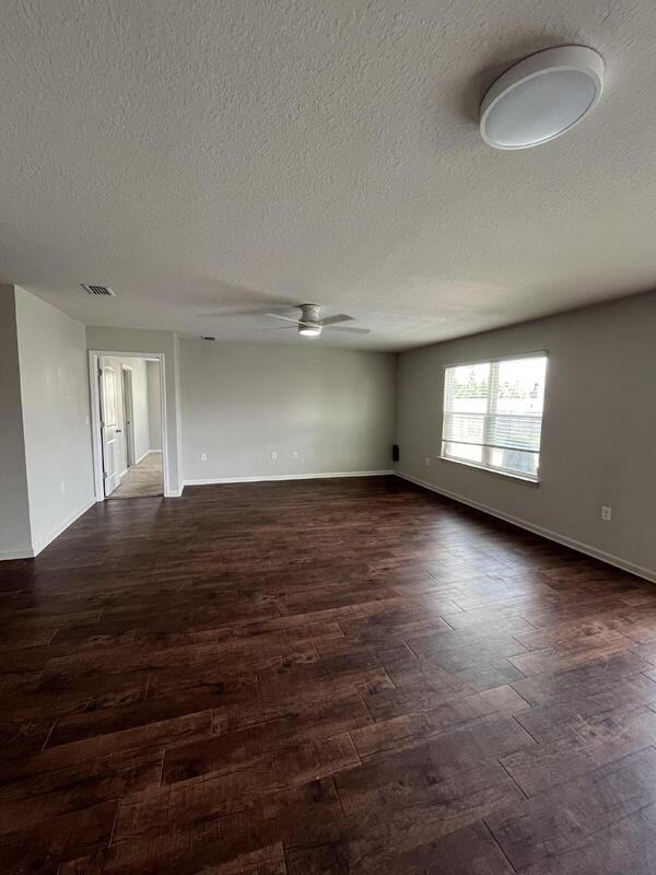 4905 Kensington Ln - Photo 2 of 29