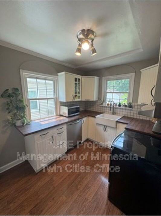 2616 Utica Ave S - Photo 7 of 28