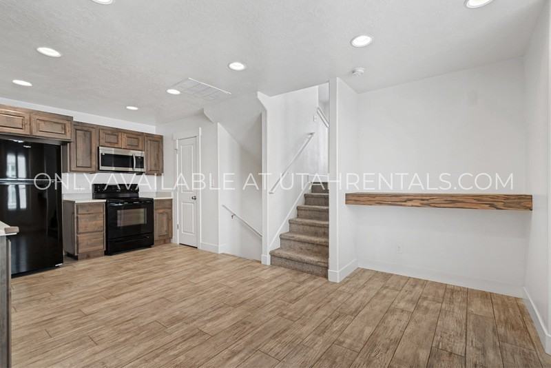 345 W Park View Ln - Photo 7 of 29