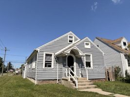 featured image of 3926 Avondale Dr