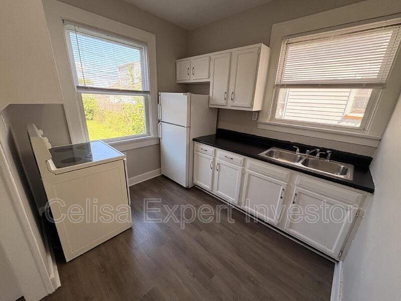 3926 Avondale Dr - Photo 4 of 9