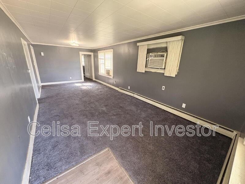 654 Florence Ave - Photo 2 of 10