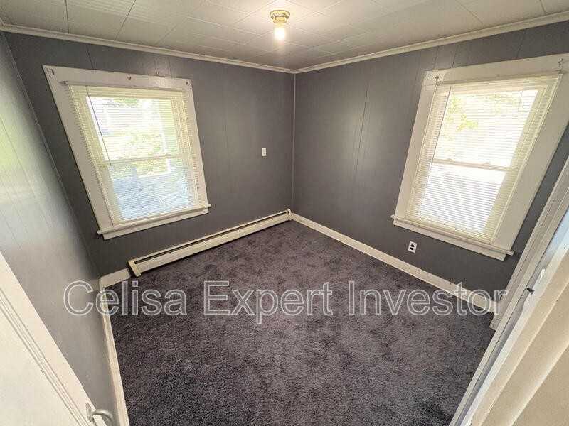 654 Florence Ave - Photo 7 of 10