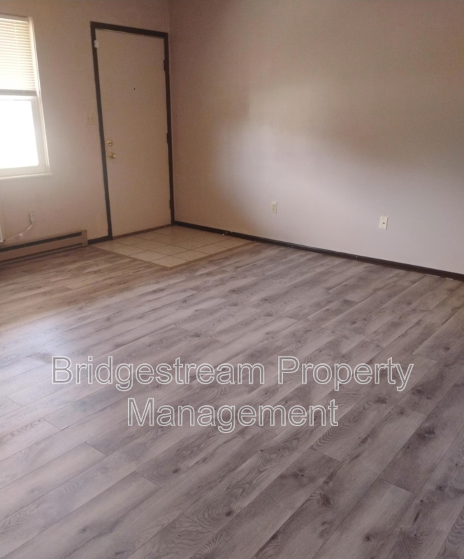 48 Candlewood Ct - Photo 7 of 9