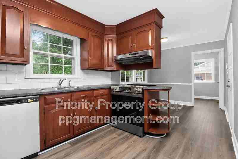 3916 Piney Grove Rd - Photo 6 of 40