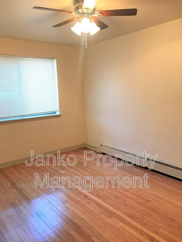 2108 S 17th Ave #1E - Photo 4 of 7