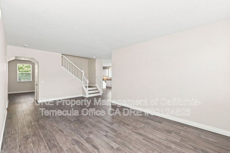 33926 Channel St - Photo 2 of 21