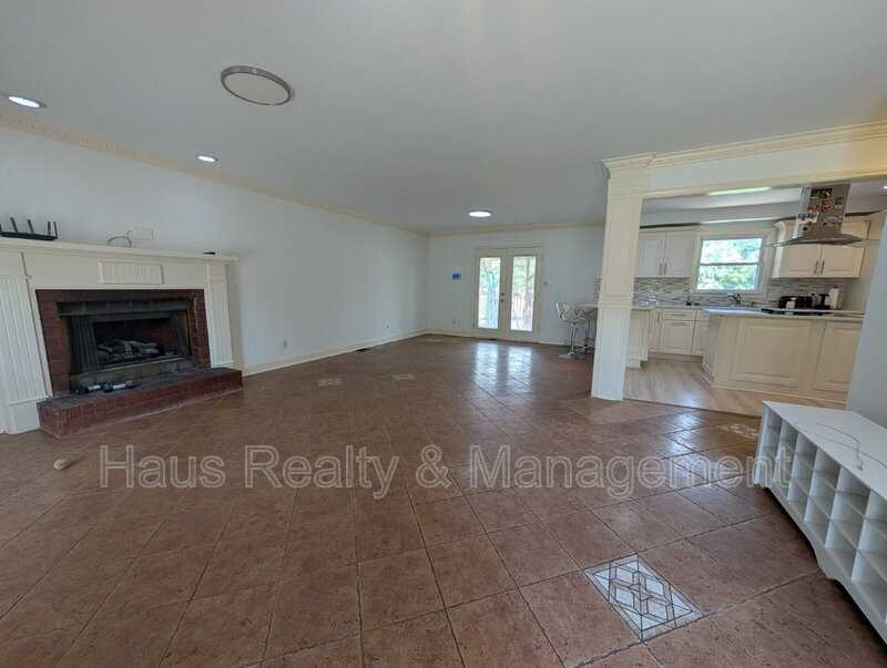 2164 New England Pl - Photo 4 of 13
