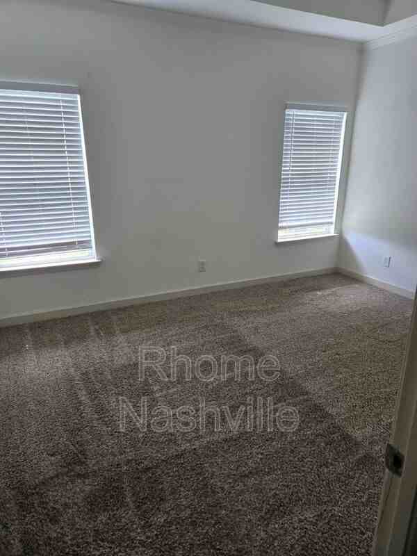 1019 Golf View Way - Photo 6 of 10