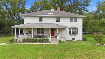 featured image of 10200 Grandview Rd